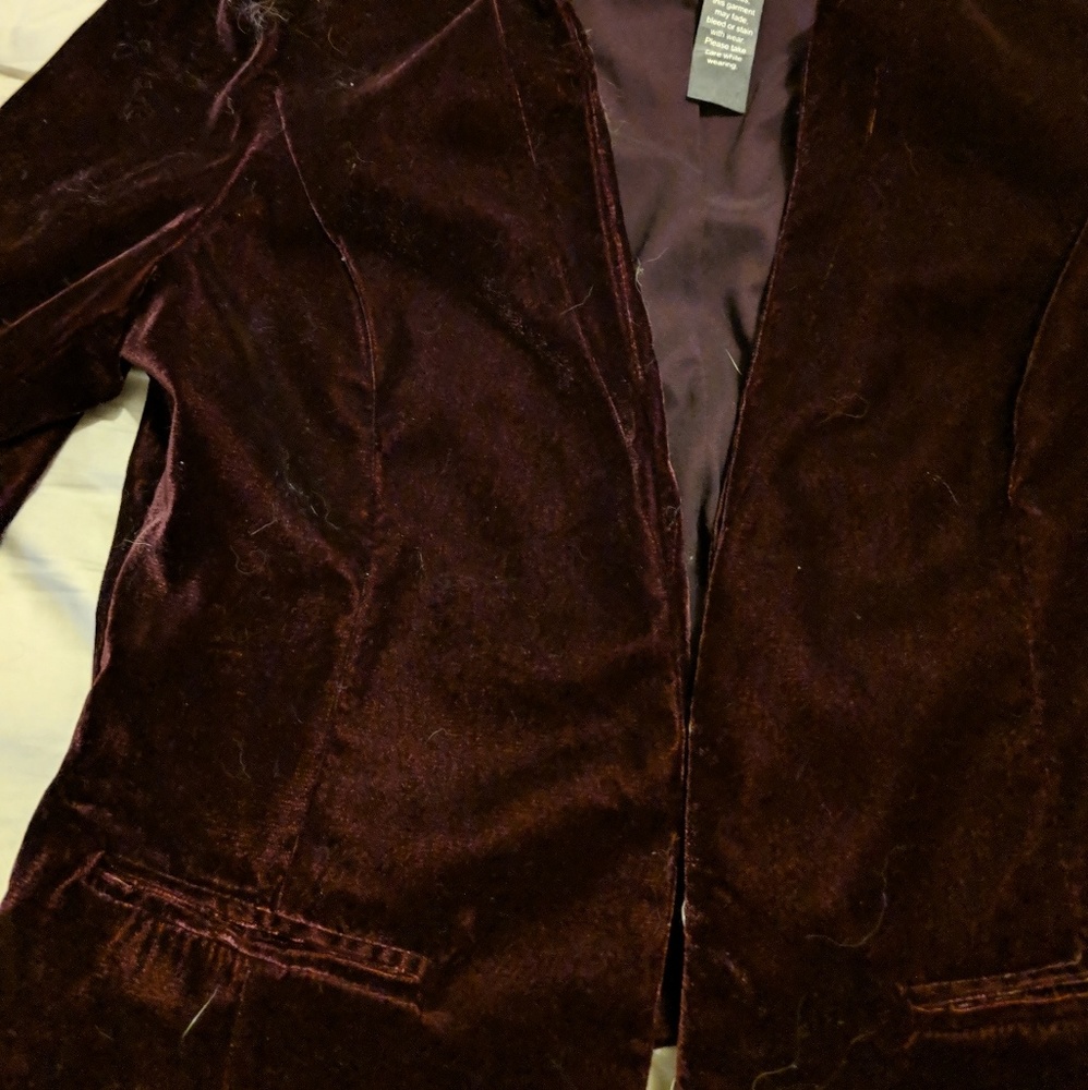 Short "velvet" deep burgundy blazer-